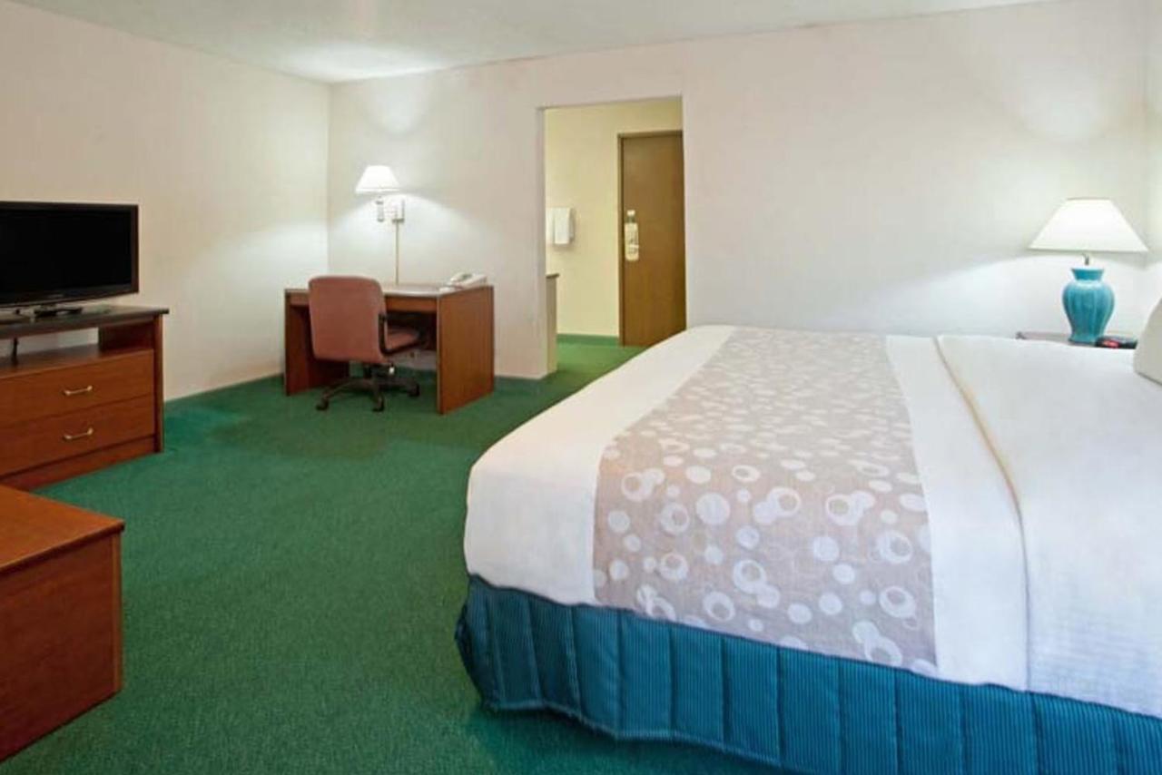 Norwood Inn & Suites Indianapolis East Post Drive Exteriör bild