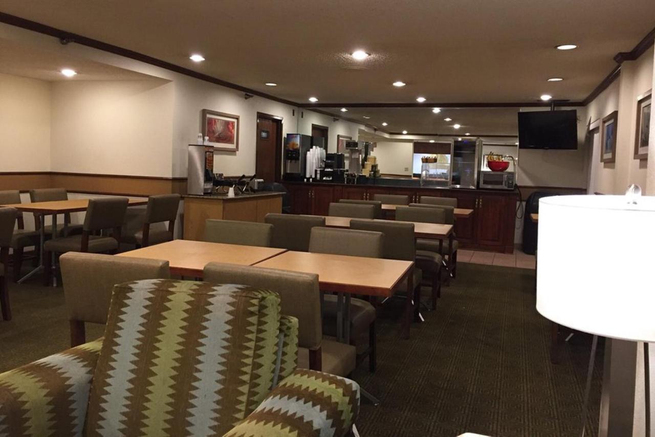 Norwood Inn & Suites Indianapolis East Post Drive Exteriör bild