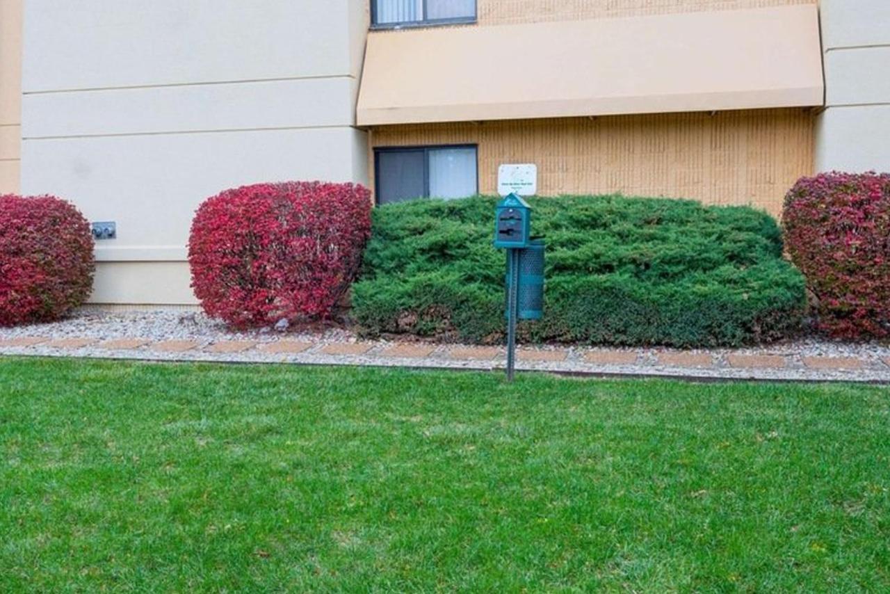 Norwood Inn & Suites Indianapolis East Post Drive Exteriör bild