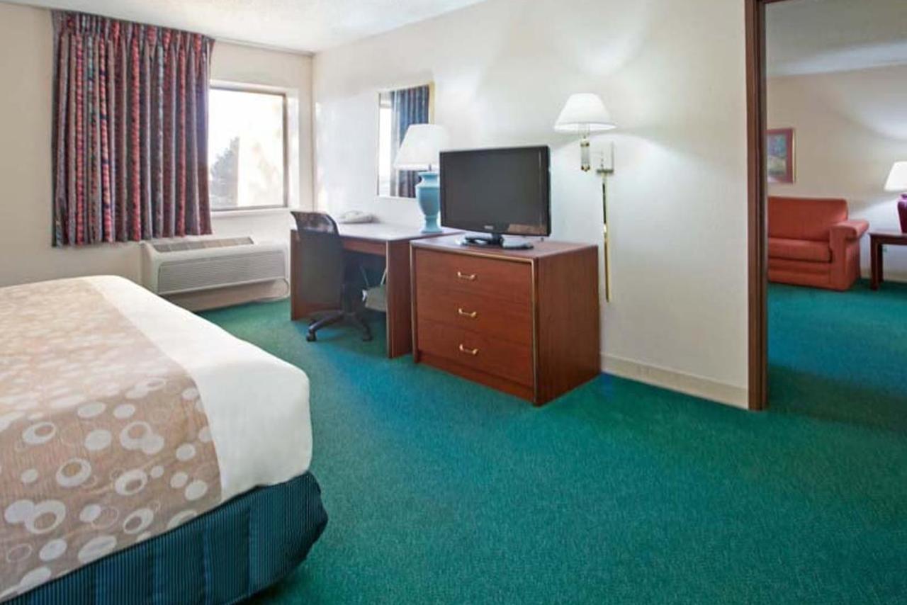 Norwood Inn & Suites Indianapolis East Post Drive Exteriör bild
