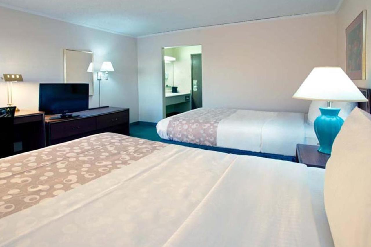 Norwood Inn & Suites Indianapolis East Post Drive Exteriör bild